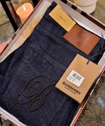 BURBERRY JEANS