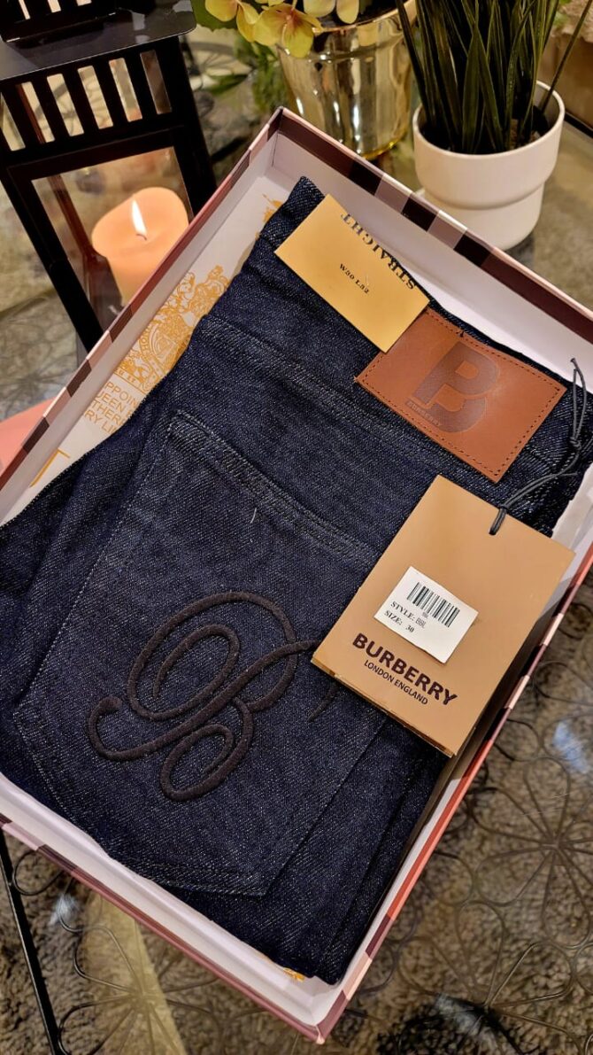 BURBERRY JEANS